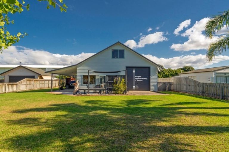 Photo of property in 17 Endeavour Close, Whitianga, 3510
