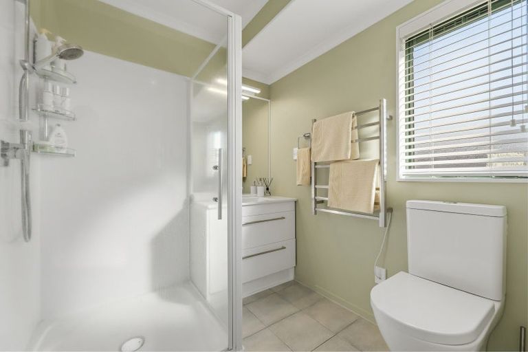 Photo of property in 5 Mahonia Place, Pyes Pa, Tauranga, 3112