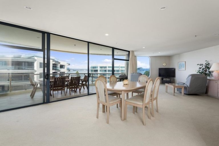 Photo of property in 2 Maunganui Road, Mount Maunganui, 3116