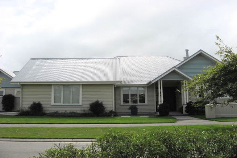 Photo of property in 2 Oakwood Mews, Prebbleton, 7604