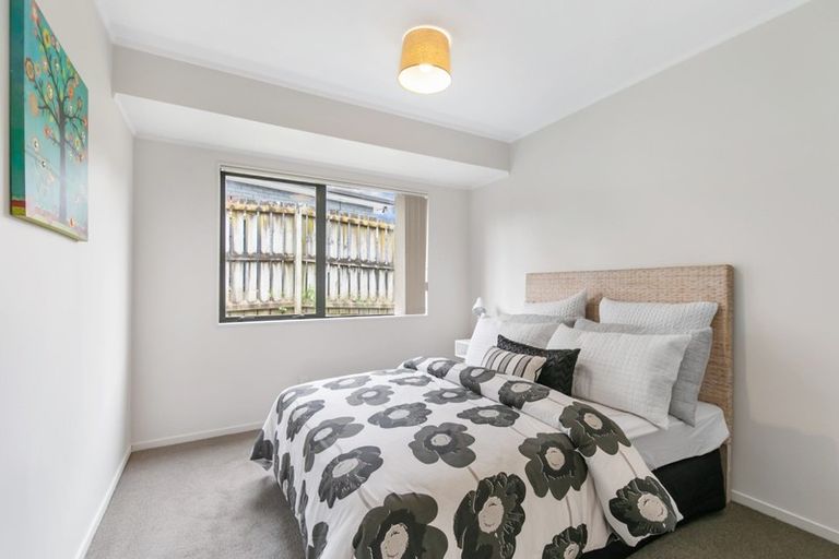 Photo of property in 64 Naylors Drive, Mangere, Auckland, 2022