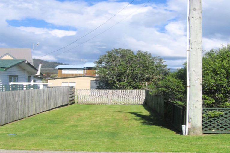 Photo of property in 603a Ocean Road, Whangamata, 3620