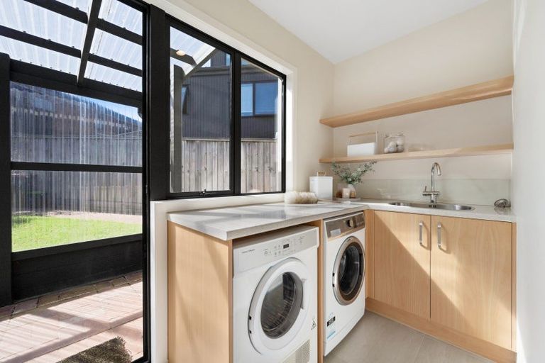 Photo of property in 32c Devon Road, Bucklands Beach, Auckland, 2012