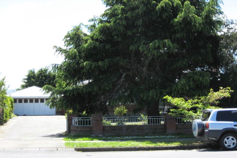 Photo of property in 130 Kippenberger Avenue, Rangiora, 7400