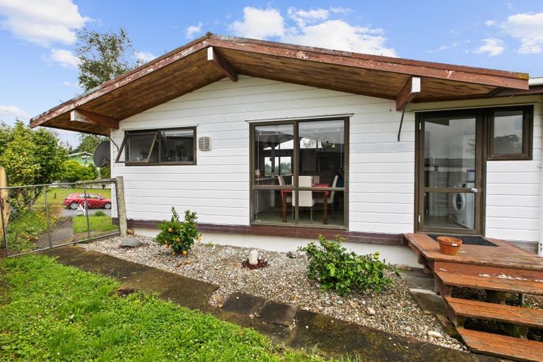 Photo of property in 9 Leeton Drive, Waipukurau, 4200