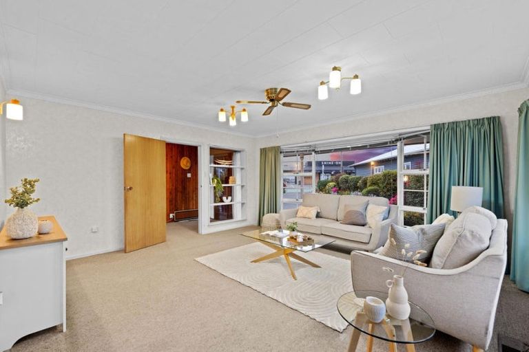 Photo of property in 48 Main North Road, Papanui, Christchurch, 8052