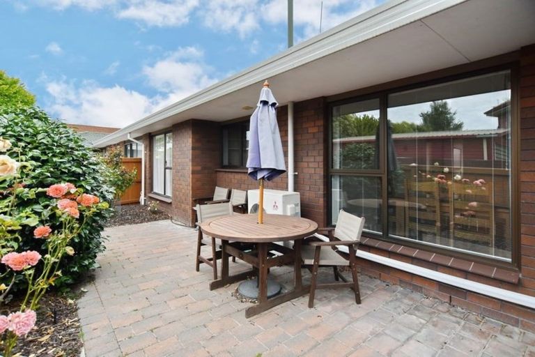 Photo of property in 1/30 Westgrove Avenue, Avonhead, Christchurch, 8042