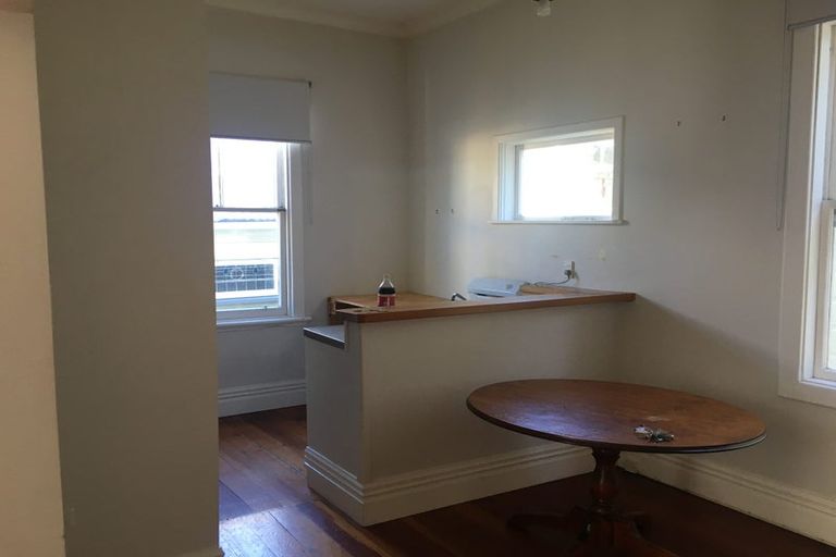 Photo of property in 13 Myrtle Crescent, Mount Cook, Wellington, 6021