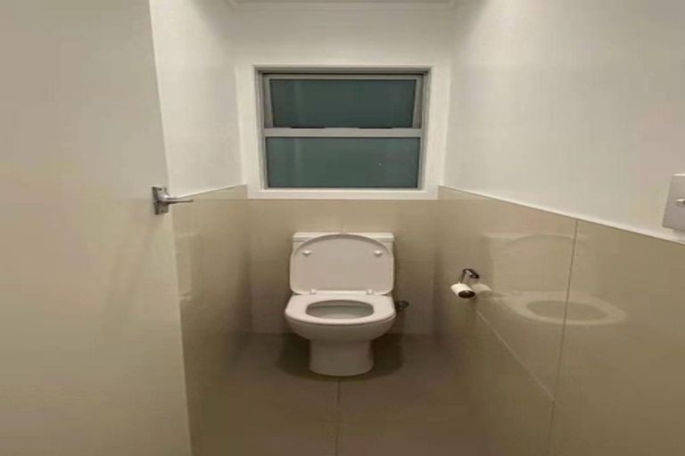 Photo of property in 2 Tonkin Drive, Sunnynook, Auckland, 0620