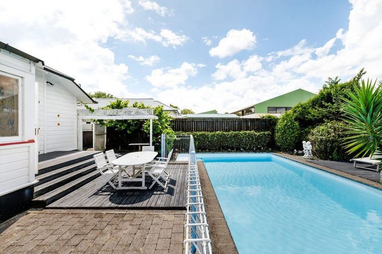 Photo of property in 41 Queen Street, Cambridge, 3434