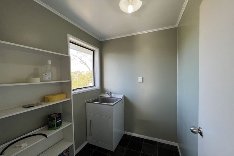 Photo of property in 121a Seabrook Avenue, New Lynn, Auckland, 0600