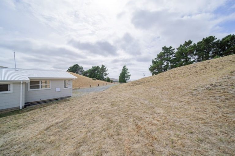 Photo of property in 640 Old Hill Road, Porangahau, 4291