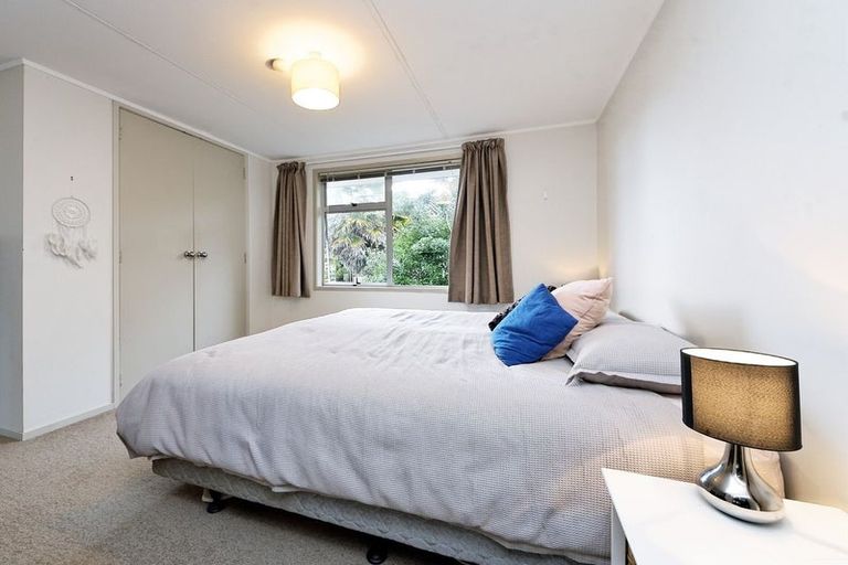 Photo of property in 32 Glenbervie Crescent, Massey, Auckland, 0614