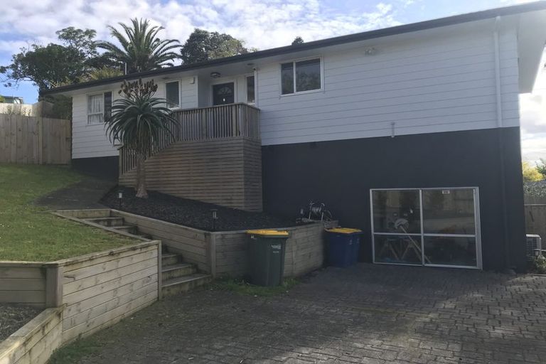 Photo of property in 40 Donovan Avenue, Massey, Auckland, 0614