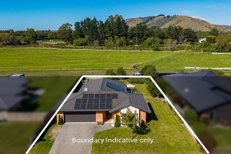 Photo of property in 17 Eric Batchelor Place, Waimate, 7924