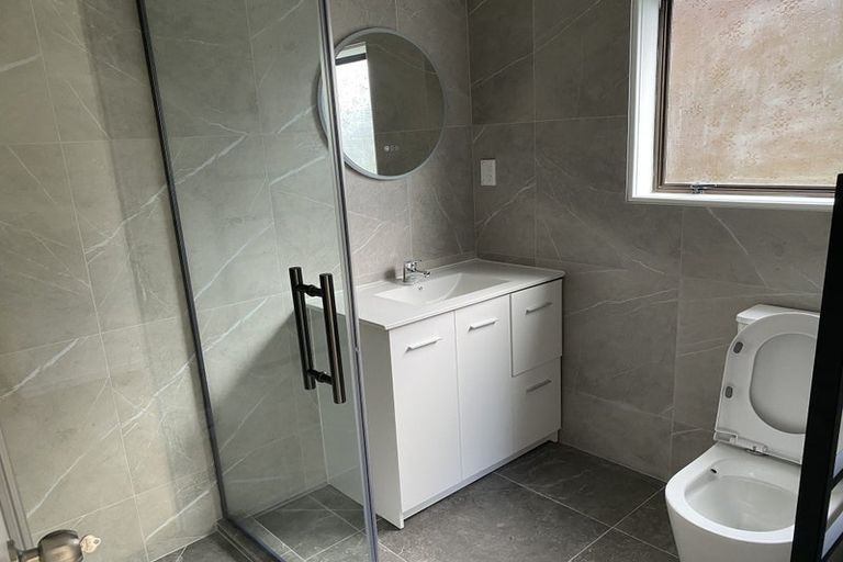 Photo of property in 33a Sunderlands Road, Half Moon Bay, Auckland, 2012