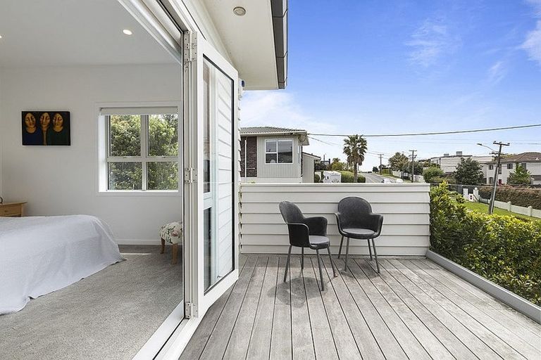 Photo of property in 26 Beach Road, Castor Bay, Auckland, 0620
