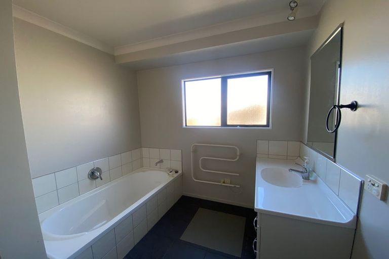 Photo of property in 94 Valley Road, Pukekohe, 2120