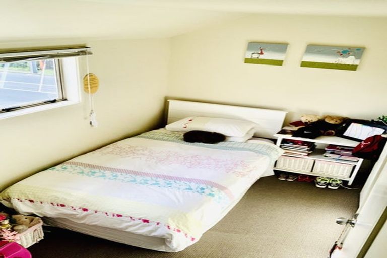 Photo of property in 2/49 Henderson Valley, Henderson, Auckland, 0612