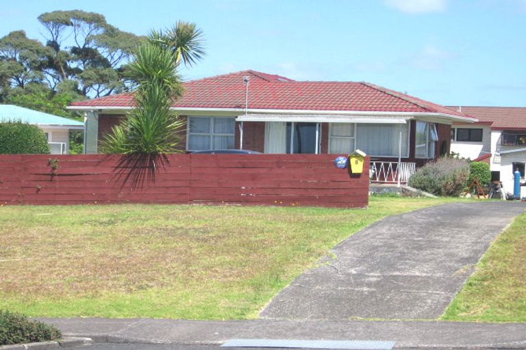 Photo of property in 2/8 James Street, Bayview, Auckland, 0629