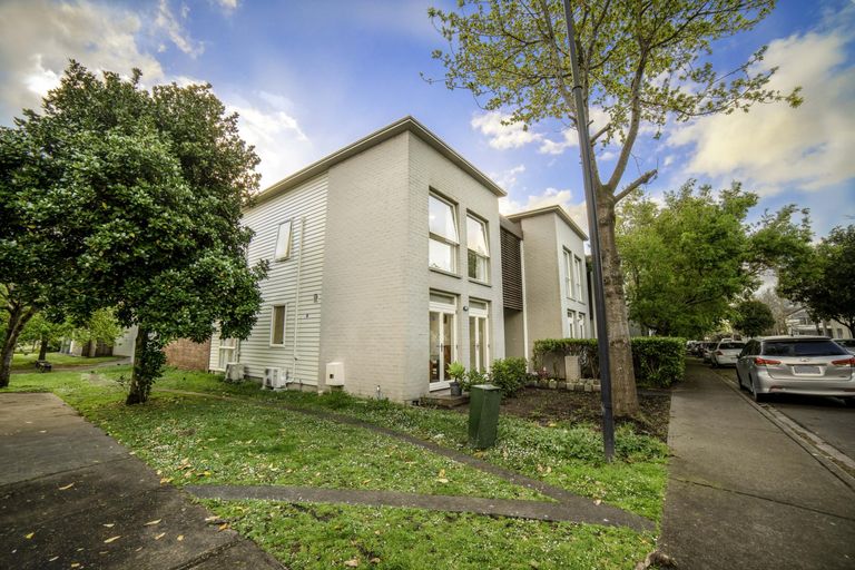 Photo of property in 16 Reins Road, Takanini, 2112