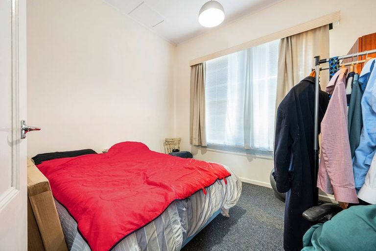 Photo of property in 18-20 Poplar Grove, Thorndon, Wellington, 6011