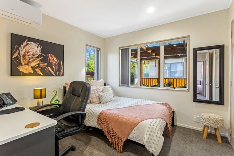 Photo of property in 8 Jelicich Court, Henderson, Auckland, 0612