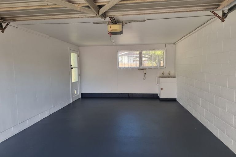 Photo of property in 1/3 Lionel Sharp Place, Pukekohe, 2120