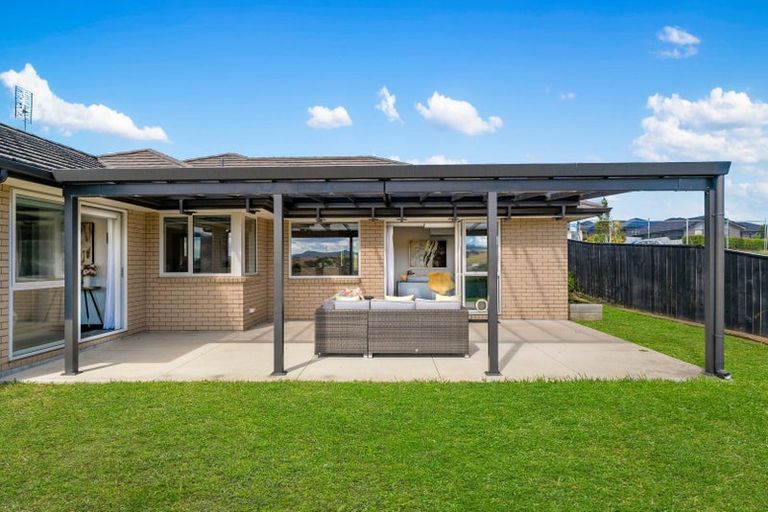 Photo of property in 8 Harriet Johnston Drive, Pokeno, 2402