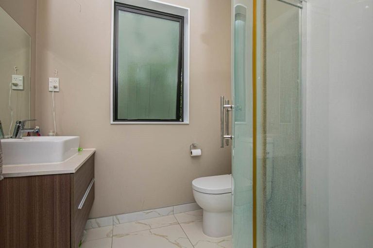 Photo of property in 12a Marsh Avenue, Forrest Hill, Auckland, 0620