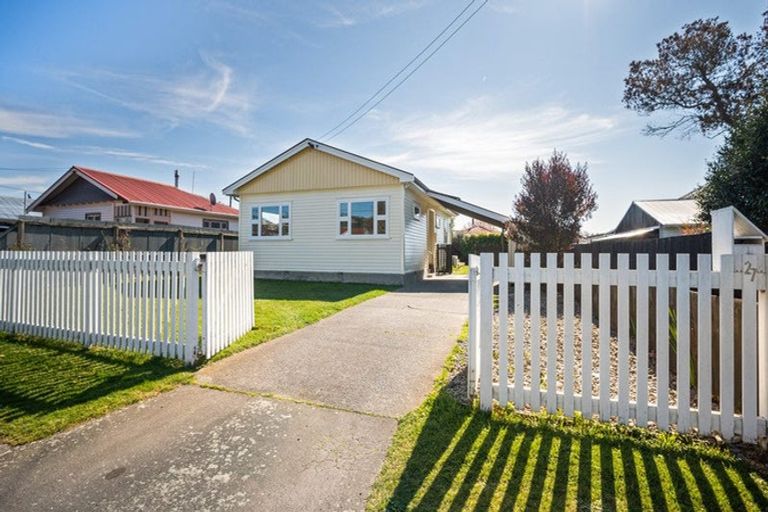 Photo of property in 27 Wades Avenue, Saint Martins, Christchurch, 8022