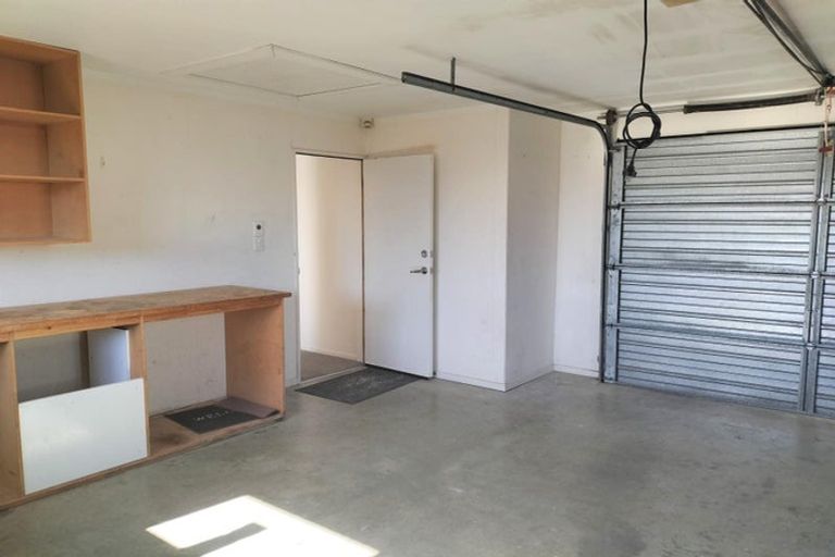 Photo of property in 96 Hillcrest Drive, Kelvin Grove, Palmerston North, 4414