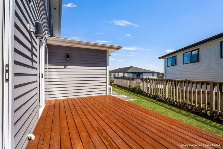 Photo of property in 6 Kahu Close, Orewa, 0931