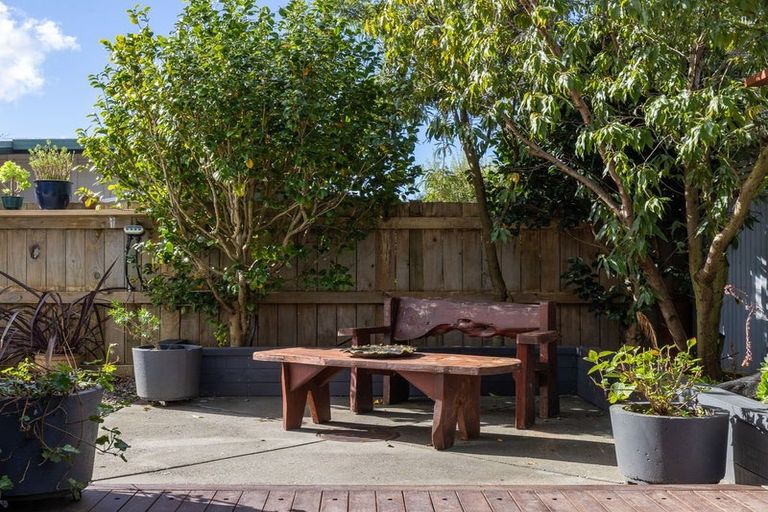 Photo of property in 6a Queenwood Road, Levin, 5510