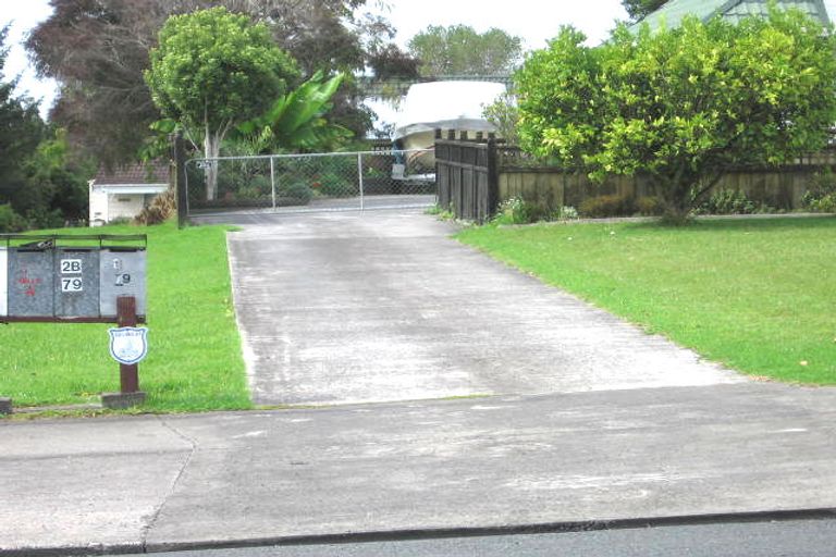 Photo of property in 2/79 Flanshaw Road, Te Atatu South, Auckland, 0610