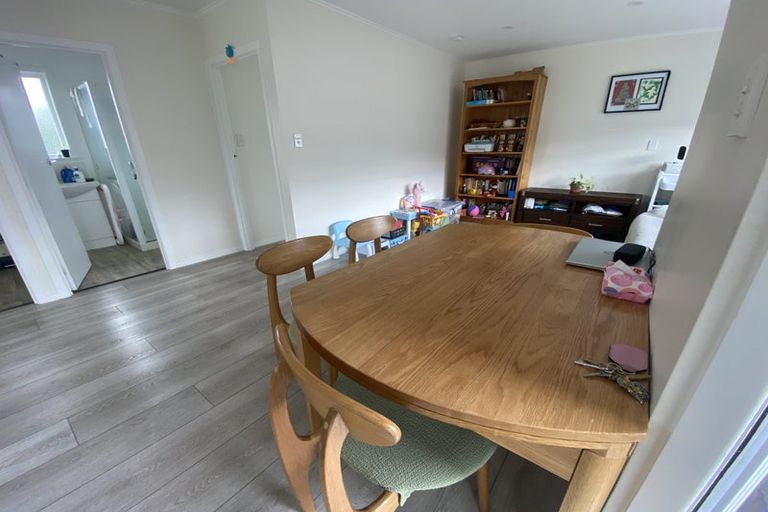 Photo of property in 42a Dale Crescent, Pakuranga, Auckland, 2010