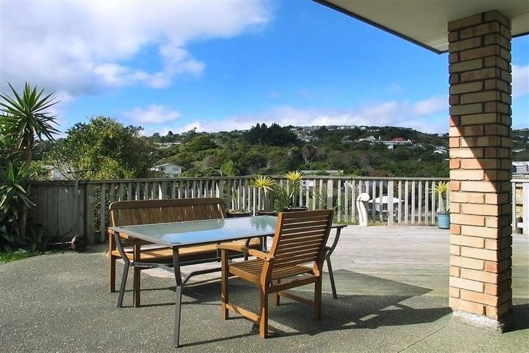 Photo of property in 52 Hawtrey Terrace, Churton Park, Wellington, 6037