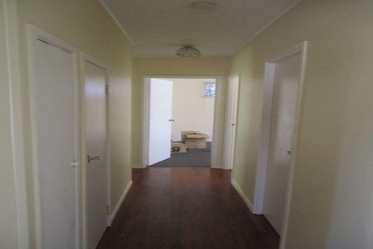 Photo of property in 76 Helena Street, Massey, Auckland, 0614