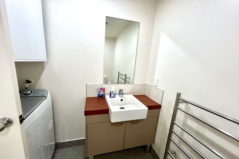 Photo of property in Royal Court Apartments, 1193unit Hinemoa Street, Rotorua, 3010
