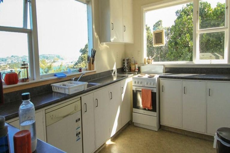 Photo of property in 6 Peranga Terrace, Hataitai, Wellington, 6021