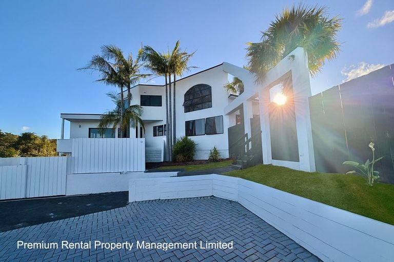 Photo of property in 12 Westergrove Place, West Harbour, Auckland, 0618