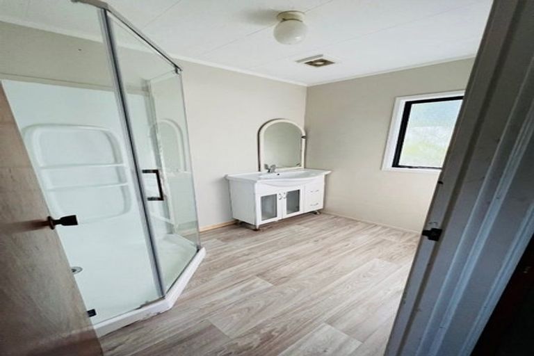 Photo of property in 1/16 Capricorn Place, Glen Eden, Auckland, 0602