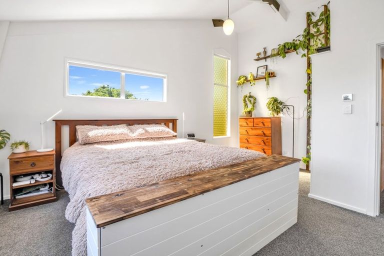 Photo of property in 12 Banks Place, Rangiora, 7400