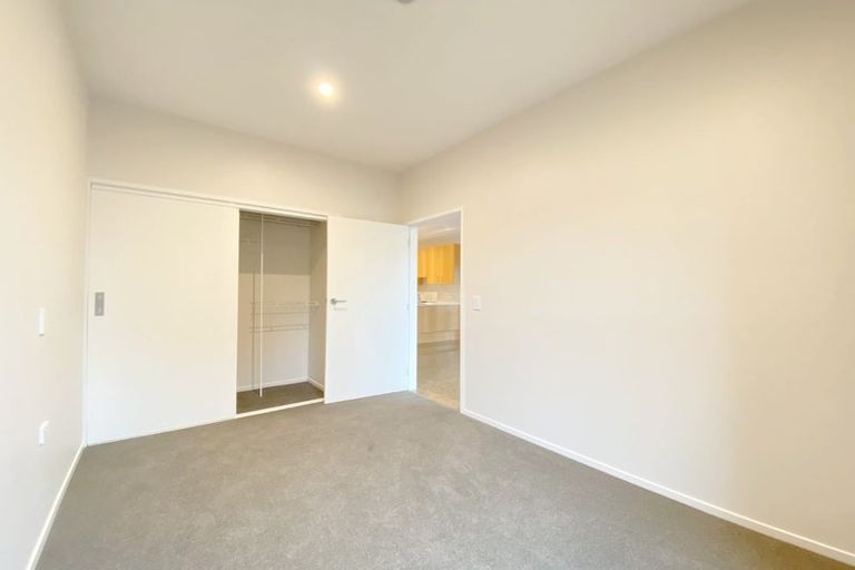 Photo of property in 11 Whakarato Way, Takanini, 2112