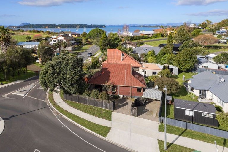 Photo of property in 2 Margaret Drive, Omokoroa, 3114