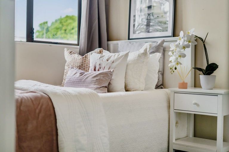 Photo of property in 38 Eyre Street, Henderson, Auckland, 0612