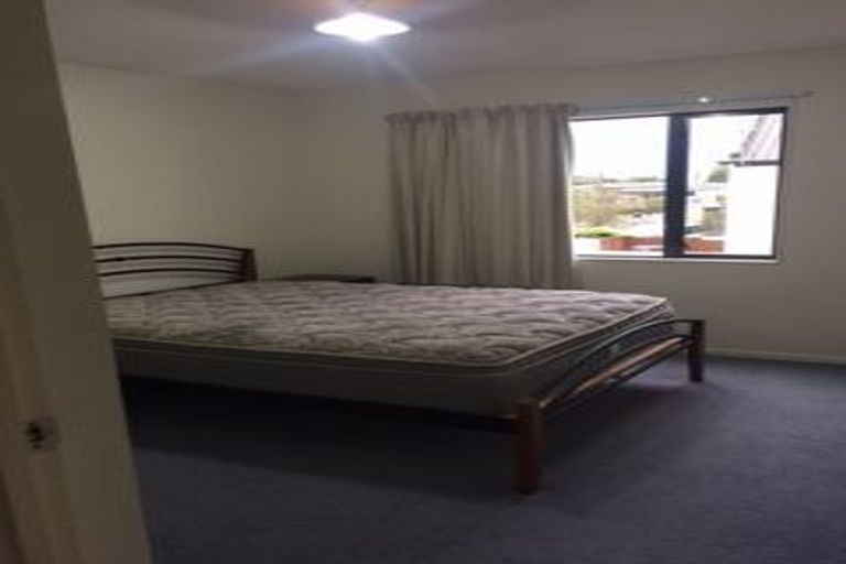 Photo of property in 2/24 Melrose Street, Christchurch Central, Christchurch, 8013