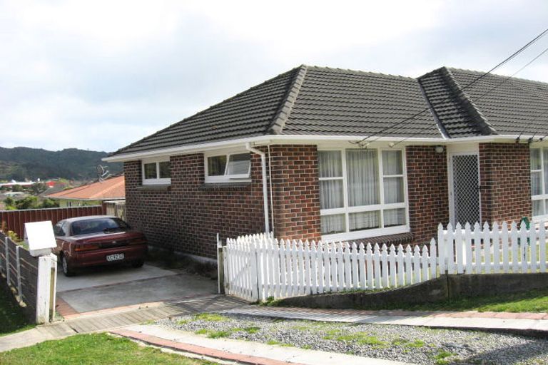 Photo of property in 1 Isabel Grove, Wainuiomata, Lower Hutt, 5014