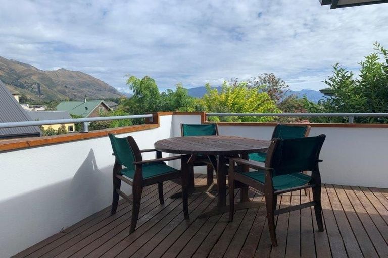 Photo of property in 38 Meadowstone Drive, Wanaka, 9305