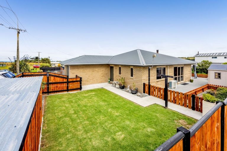 Photo of property in 17 Hira Street, Ohawe, Hawera, 4671